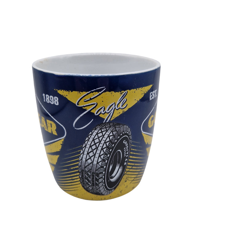 Hochwertige Kaffeetasse „Goodyear Tires 1898“ von hinten 
